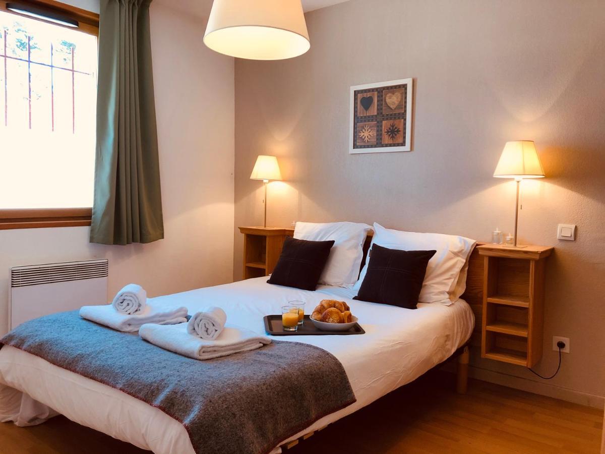 Le Castella: Appartement Cosy 6 Personnes Font-Romeu-Odeillo-Via ภายนอก รูปภาพ